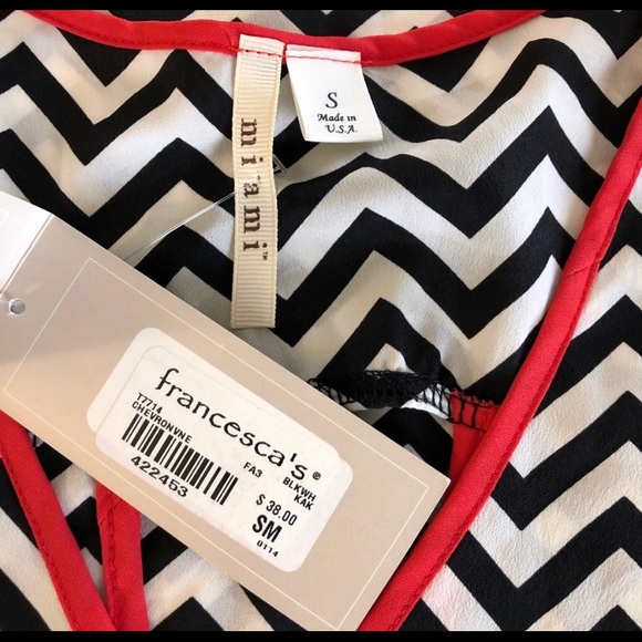 NWT Francesca's Miami Chevron Tunic Blouse - Picture 3 of 5